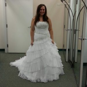 David’s Bridal Size 14 Wedding Dress